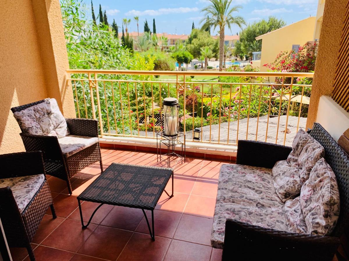 101 Hippo Apartment In Popular Regina Gardens Paphos Exterior photo